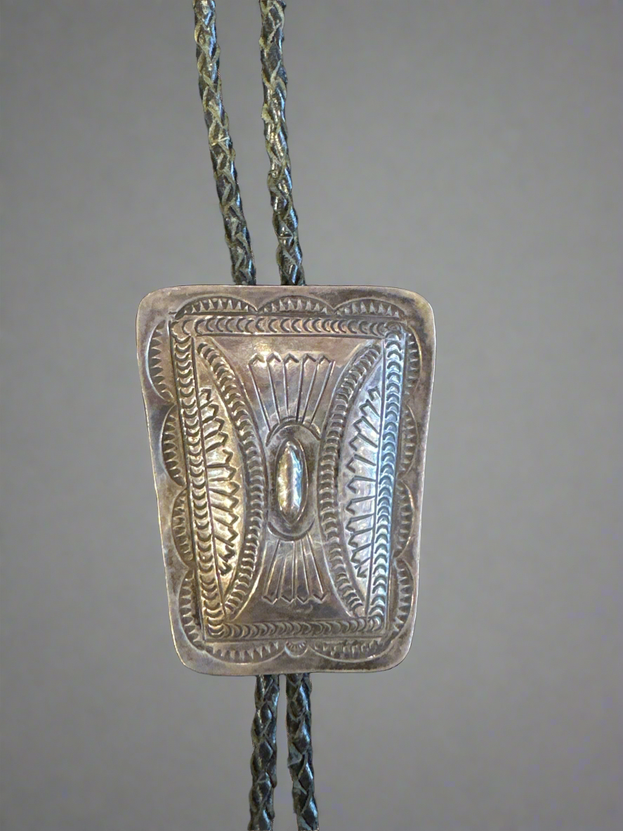 bolo-tie.