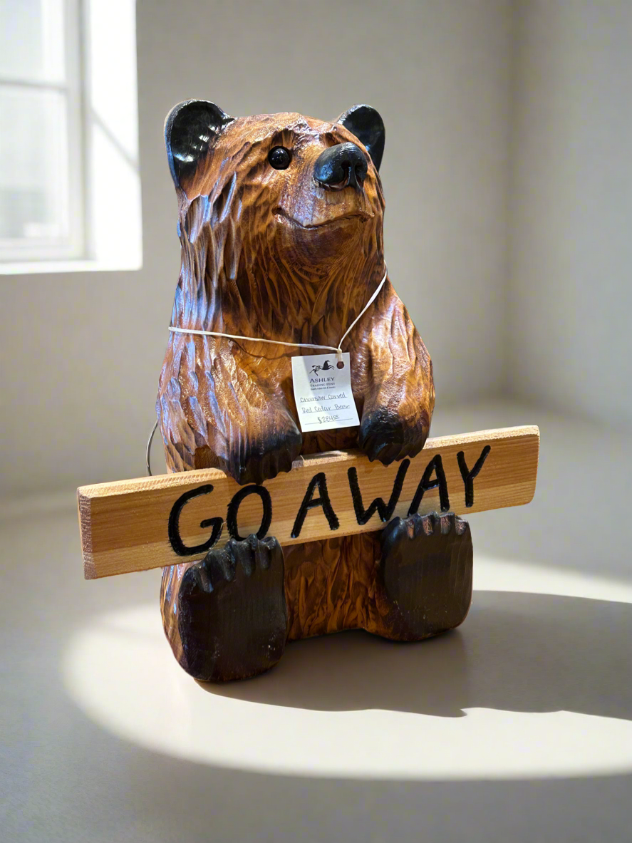 Chainsaw carved red ceder Bear Welcome or Go Away