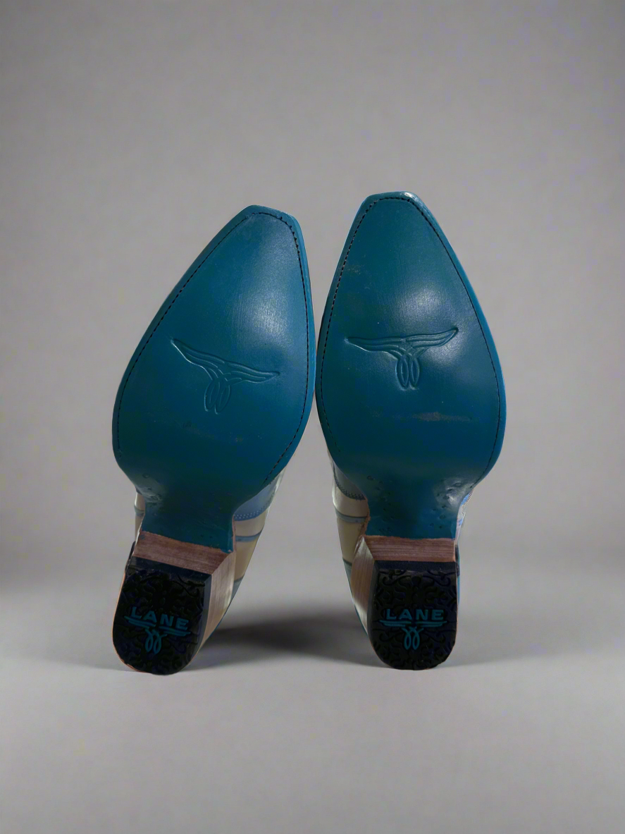 Lane boots Jolene.