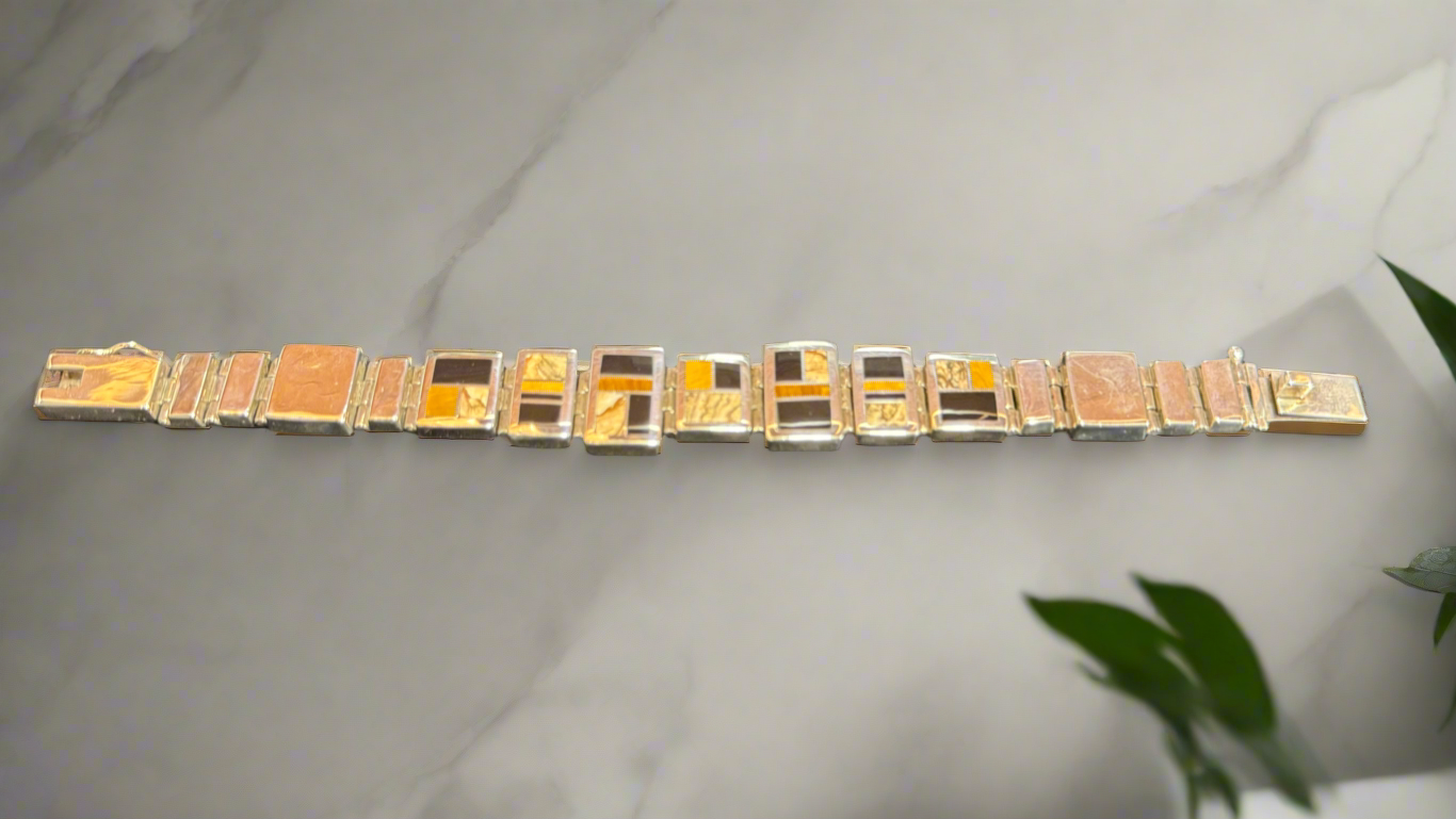 Native Earth link bracelet fifteen link bracelet.