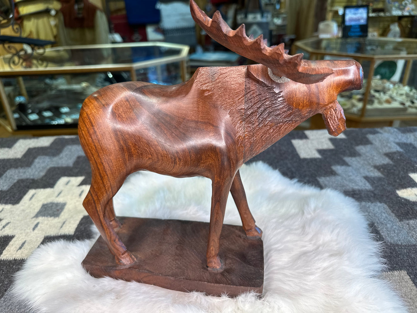 Ironwood Moose Carving XXL